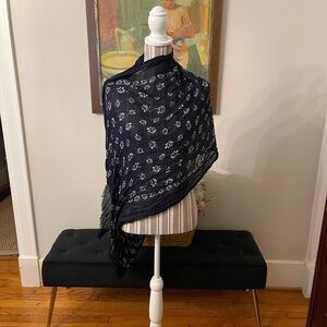 Talbots Navy Floral Scarf Wrap with White Daisies